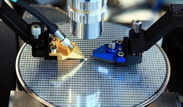 国产光刻机“套刻≤8nm”意味着什么