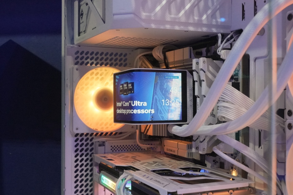 2025 CES展会TRYX发布数款新品： 展域SE水冷散热器、进阶版LUCA L70机箱等